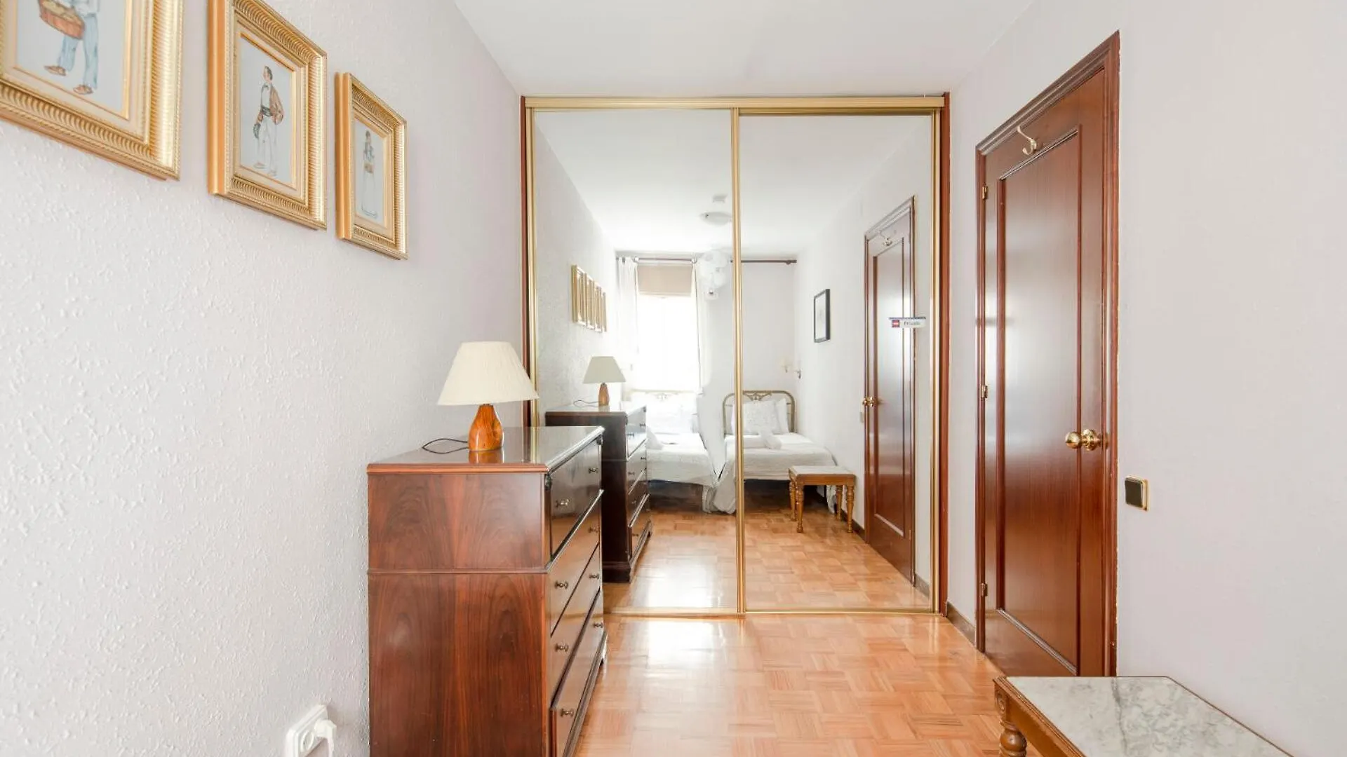 Ab Paralel Blai Apartment 바르셀로나